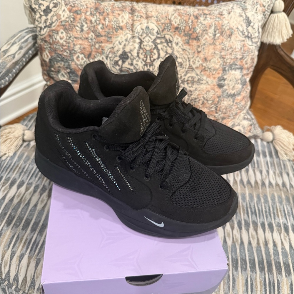 NIKE JA 2 Swarovski scratch black label shoes size 7.5 mens